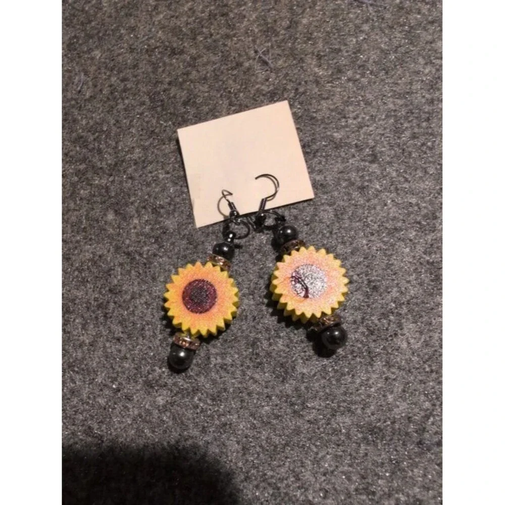 Sunflower dangle earrings